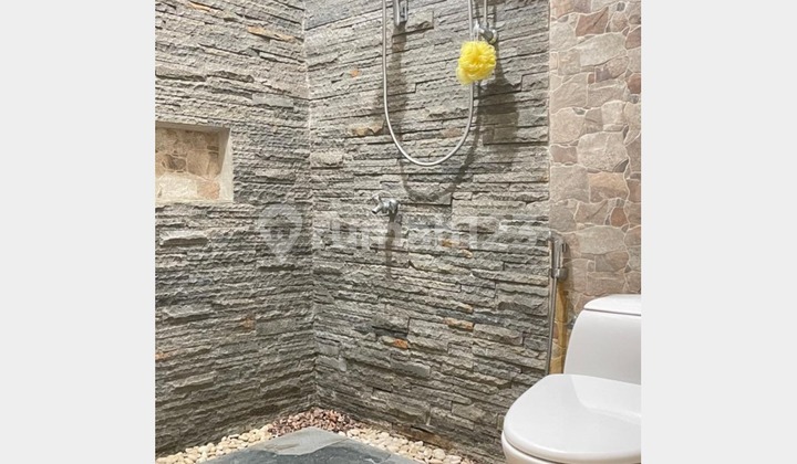 kamar mandi rumah minimalis modern rancamaya golf