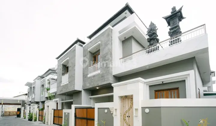 Dijual Hunian dengan Konsep Semi Villa Modern Balinese, hanya 8 Meter ke jalan utama  2