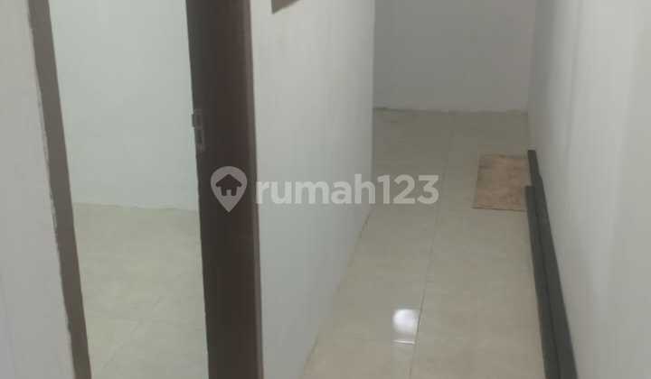 Dijual/Disewa Rumah Bagus 3 Lantai Siap Huni