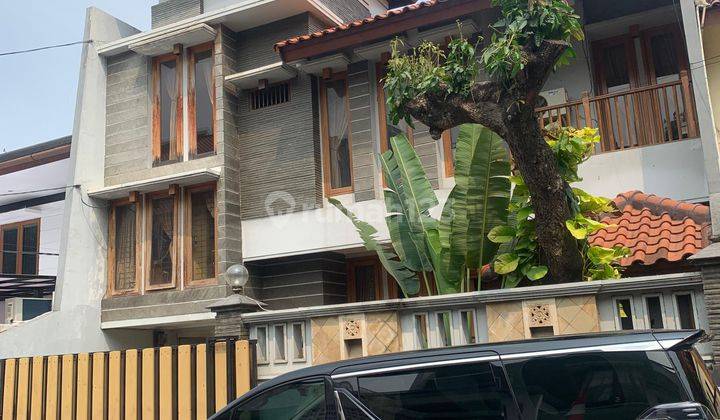 Dijual Rumah Minimalis Modern Selatan Jakarta 2