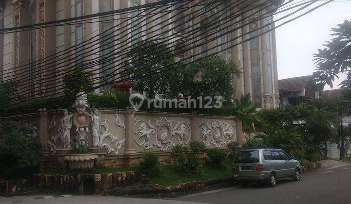 Dijual Cepat & Murah Rumah 3 Lantai Hanya Untuk Sultan Dengan Tampilan Gedung & Lokasi Strategis Di Jakarta Utara 2