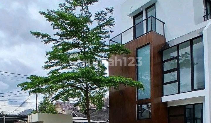 Rumah 3 Lantai Modern Cluster Eksklusif Di Antapani Kota Bandung