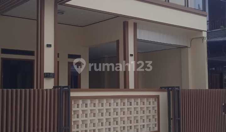 Dijual Rumah Cantik Dua Lantai Di Kawasan Elit Bekasi