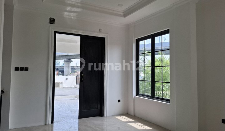 Dijual Rumah Mewah 3 Lantai Di Daerah Galaxy Bekasi 2