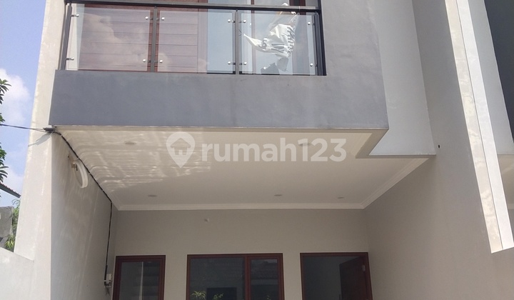 Rumah Strategis Dan Asri Di Daerah Elit Jakarta Selatan