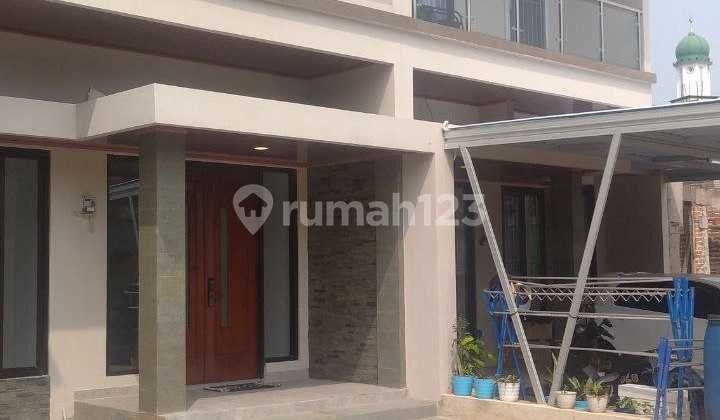 Dijual Rumah Bagus 2 Lantai Strategis Di Kota Depok 2