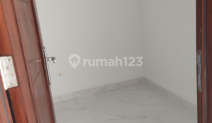 Strategic and Lush House in an Elite Area of South Jakarta 2