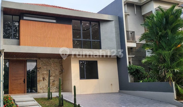 2-Story Luxury House in Legenda Wisata Cibubur