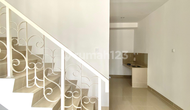 Dijual Disewakan Rumah Baru di Cluster Sevilla Jababeka Cikarang Bagus 2 Lantai