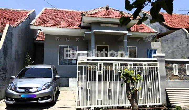 Rumah Indah dan Menarik di Perumahan Graha Dewata 1