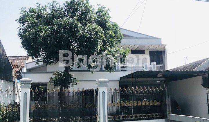 Rumah Kos 26 Kamar 2 Lantai Cocok Untuk Usaha Kosan dan Untuk Kantor