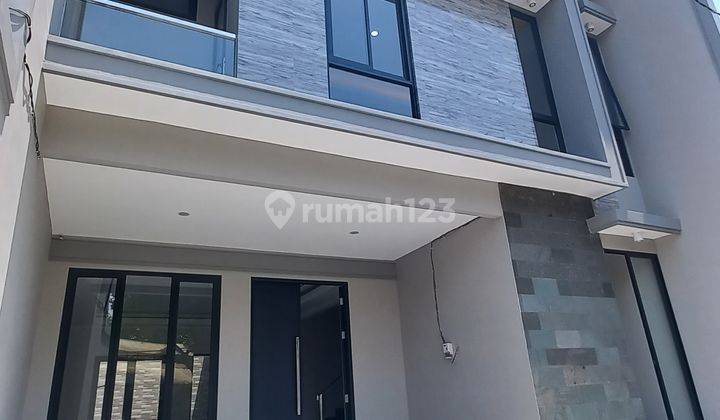 RUMAH BARU GRESS MULYOSARI DEPAN TAMAN 1