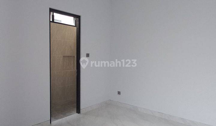 RUMAH BARU MODERN MINIMALIS DI SUTOREJO 2