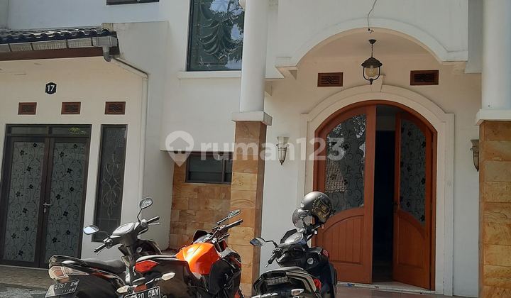 Murah Rumah di Pusat Kota Bandung Cocok untuk Kantor atau Usaha dijual lelang