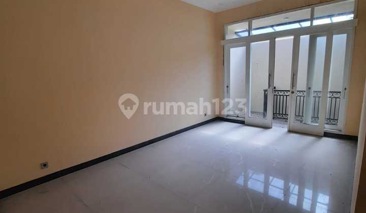 Rumah murah di Lembang  dekat Farm House dijual lelang, sudah kosong 2