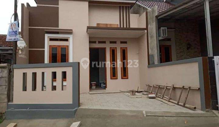 Rumah Siap Huni Di Pinggir Jalan Tidak Dekat Dengan Toll Sawangan  1