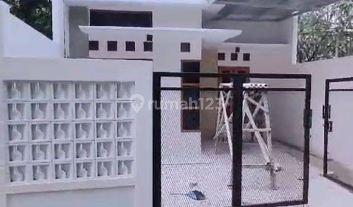 Rumah Siap Huni Tinggal Bawa Koper Deket Dengan Stasiun  1