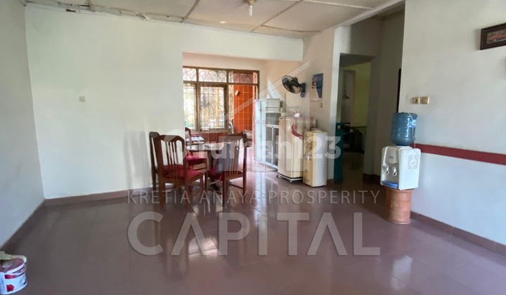 Large, Spacious, and Well-Maintained House Suitable for Residence in Cimahi 2