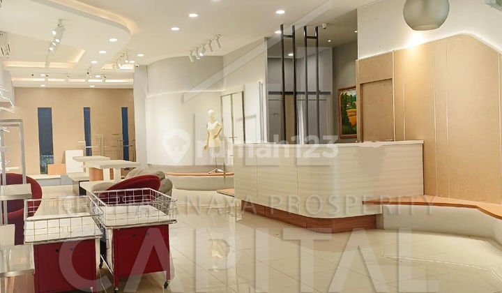 Beautiful Ready-to-Use Shop House, Main Road Buah Batu, 2-Way Access