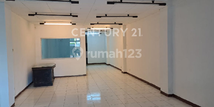 For Rent: Shophouse in Melawai, South Jakarta For Rent: Shophouse in Melawai, South Jakarta