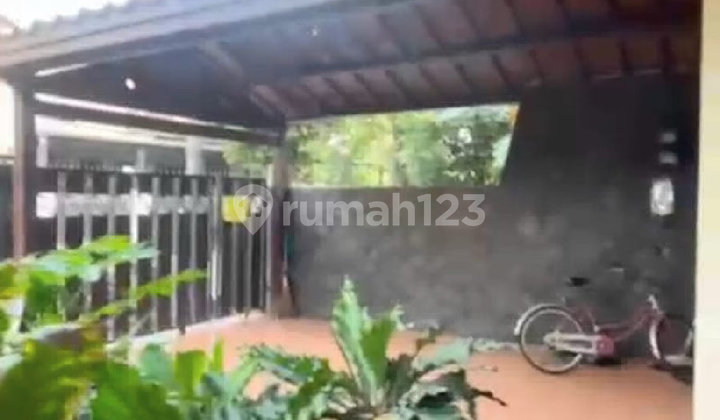 2-Story House on Nyiur Street - Pondok Kelapa 2