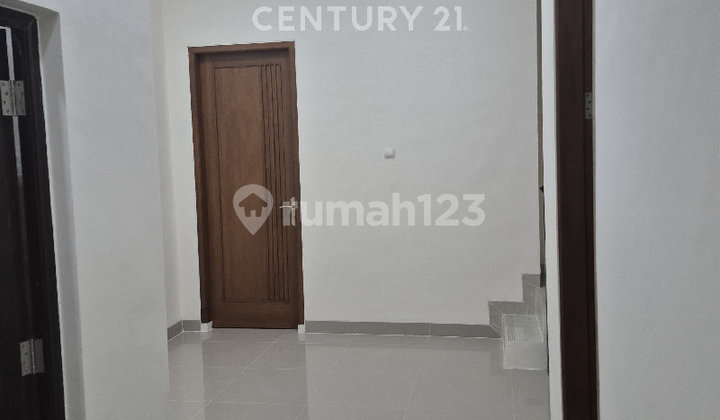 For Sale New House Location Kelapa Gading 3 floors. 2