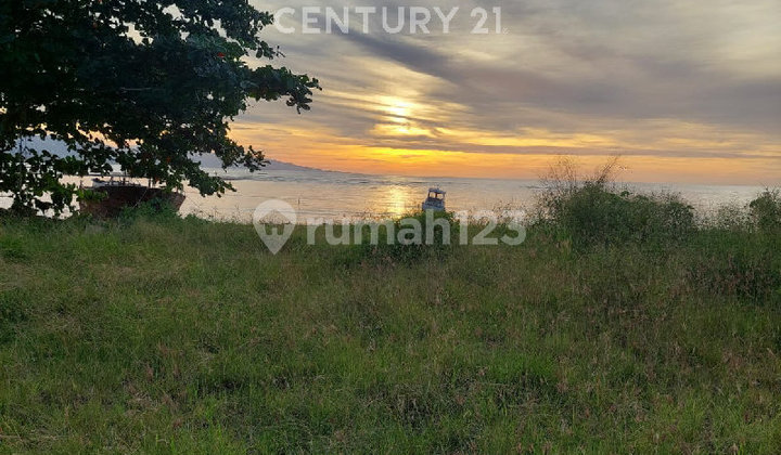 For Sale Fast Prime Location Land by the Beach in Manado For Sale Fast Prime Location Land by the Beach in Manado