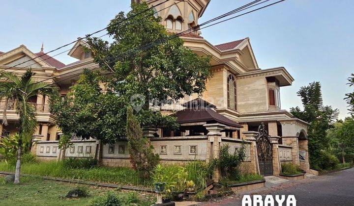 Rumah Hook Mewah Bergaya Klasik Araya I 2