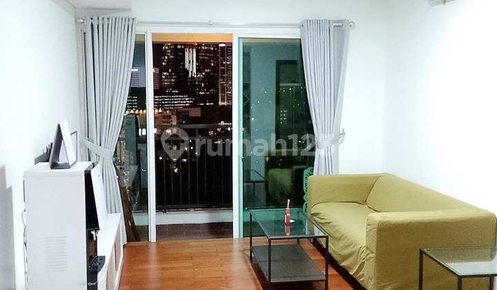 Comfortable Apartment in the Center of Jakarta Comfortable Apartment in the Center of Jakarta