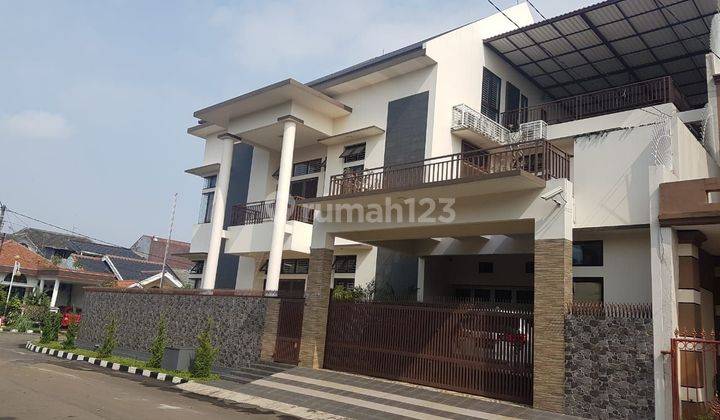 Rumah Mewah Dekat Universitas Bina Sarana Bogor 2