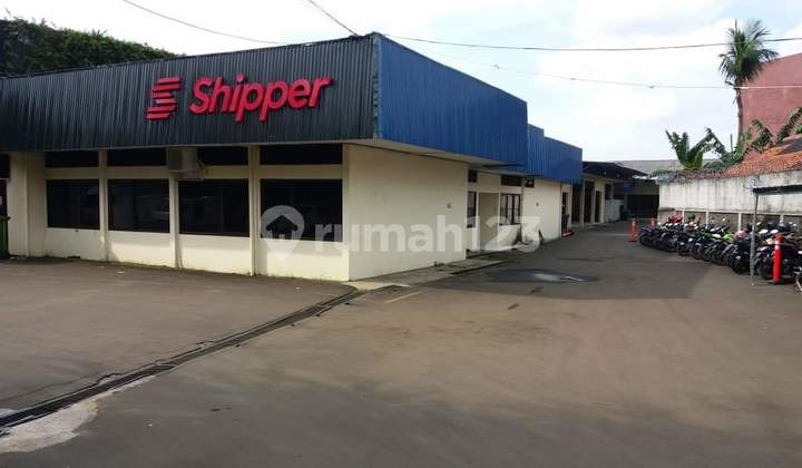 Gudang Pinggir Jalan Raya Lokstrat Di Pasar Rebo 2