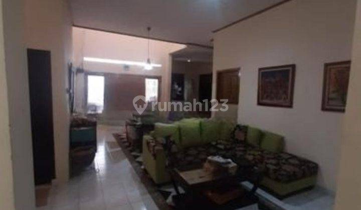 Rumah 2 Lantai Lokasi Strategis Di Kebayoran 2