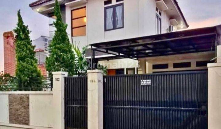 Dijual Rumah Tanah Luas Posisi Hook Jagakarsa 1