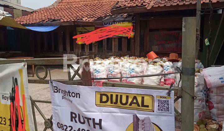 Rumah kayu pinggir jalan raya 1