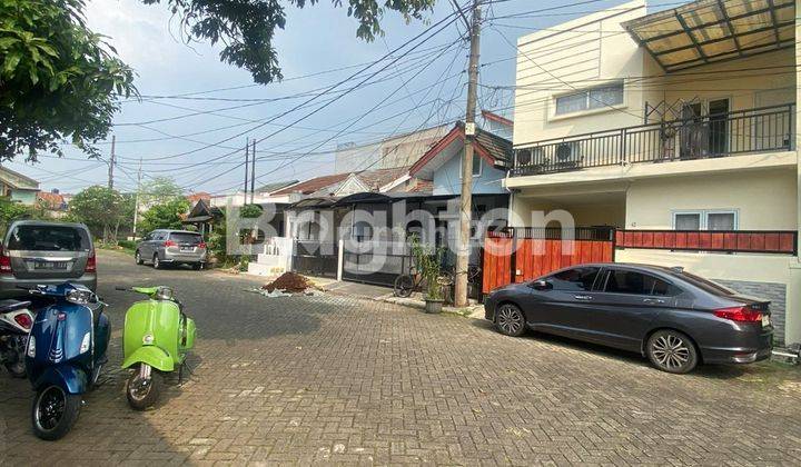 Rumah cantik 2 lantai siap huni dalam cluster Graha Bintaro 2