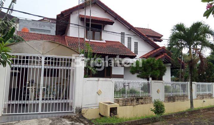 Rumah besar bagus hook di Melati Mas 2