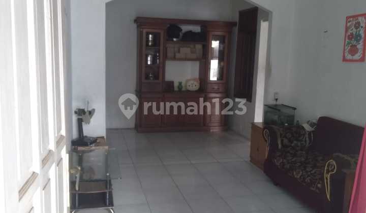 Rumah Tanah Luas di Parung Serab Ciledug