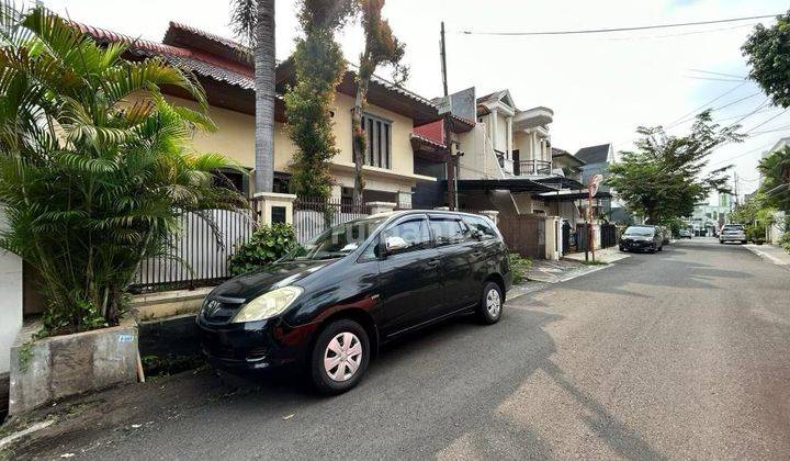 Rumah Siap Huni Akses Jalan 3 Mobil Lokasi Super Strategis Dekat Area Bisnis Pancoran 2