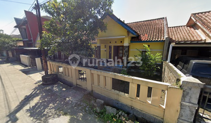 Dijual Rumah Strategis Lingkungan Nyaman dan Tenang di Ciwastra