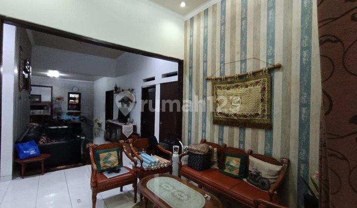 PRICE DROP !! STRATEGIC MINIMALIST HOUSE FOR SALE IN ARCAMANIK BANDUNG PRICE DROP !! STRATEGIC MINIMALIST HOUSE FOR SALE IN ARCAMANIK BANDUNG