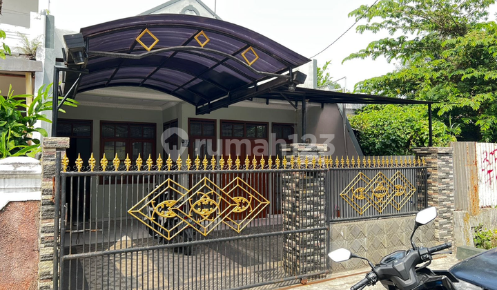 Dijual/Disewakan Rumah Dalam Komplek Sarijadi Bandung