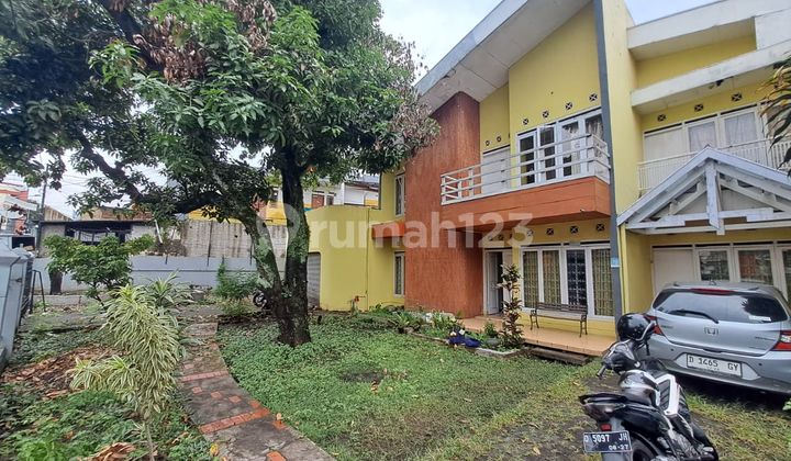 MAIN ROAD HOUSE, BUSY NEIGHBORHOOD, SUITABLE FOR BUSINESS LOCATION, CIGADUNG 2