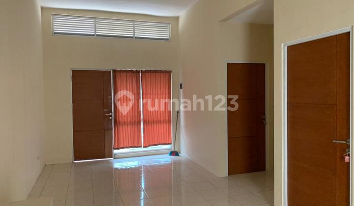 For Sale House in a Cluster with Strategic Location in Antapani Bandung 2