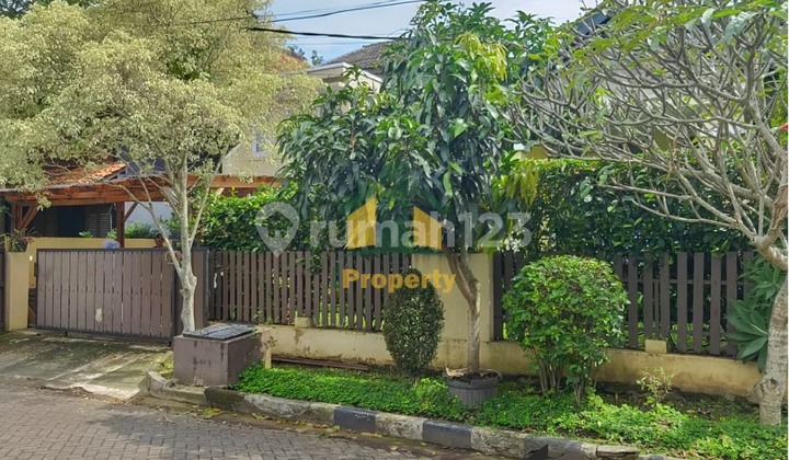 Dijual Rumah Terawat Lingkungan Asri di Setiabudhi Bandung