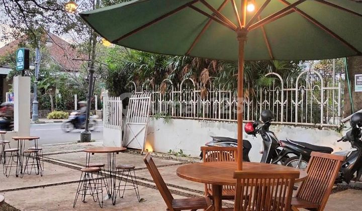 For Sale, Highly Strategic House, Main Road, Sayap Riau, Bandung 2