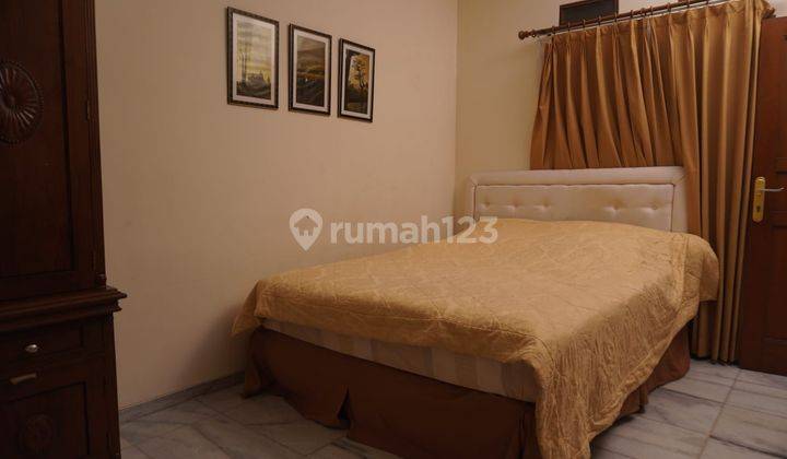 Dijual Rumah 2 Lantai Full Furnished Lokasi Strategis 2