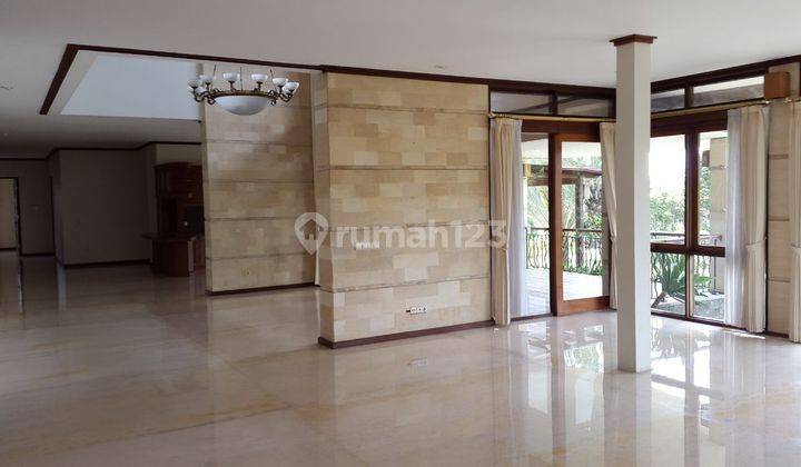 Dijual Rumah Lux Setiabudhi Regency Semi Furniture Posisi Hook 2