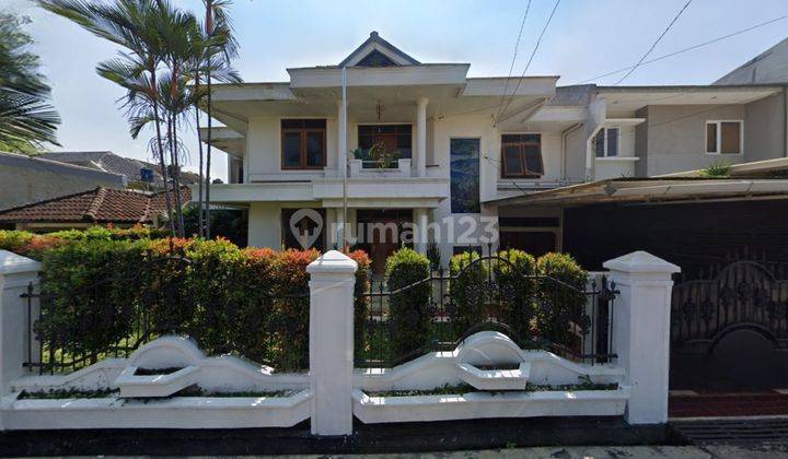 Dijual Cepat Rumah Murah Semi Furnished Strategis Lt 427 M² 1