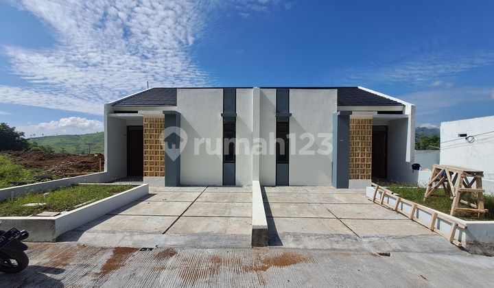 Rumah Baru Lingkungan Nyaman Strategis Kota Baru Parahyangan 2