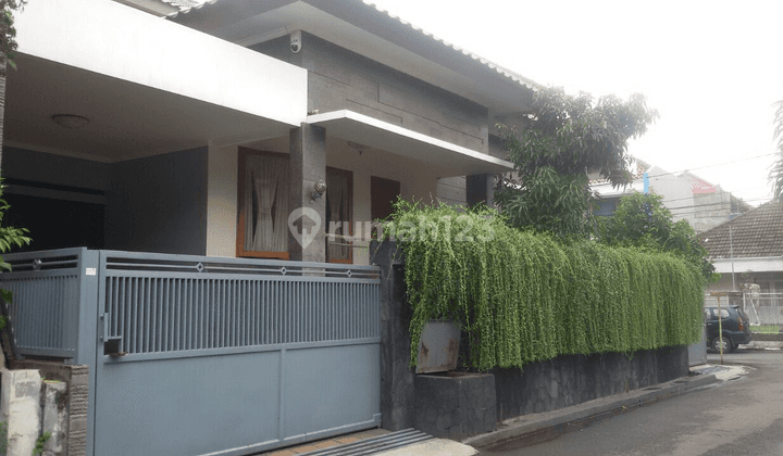 Dijual Rumah Mewah Area Perkantoran Furnished Strategis Turangga 2